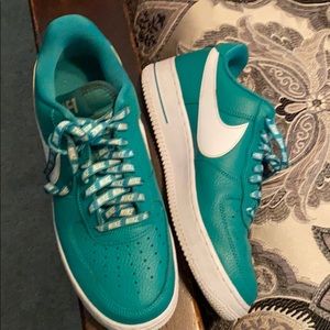 AF-1